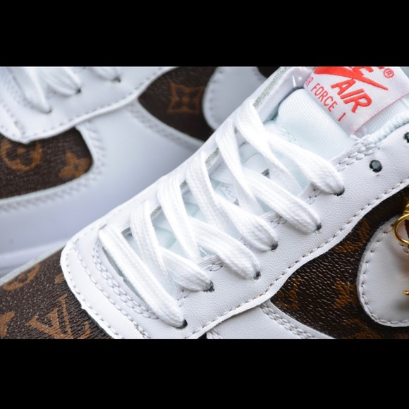 ❌SOLD OUT❌ Custom White LV AirForce 1’s - Picture 3 of 10